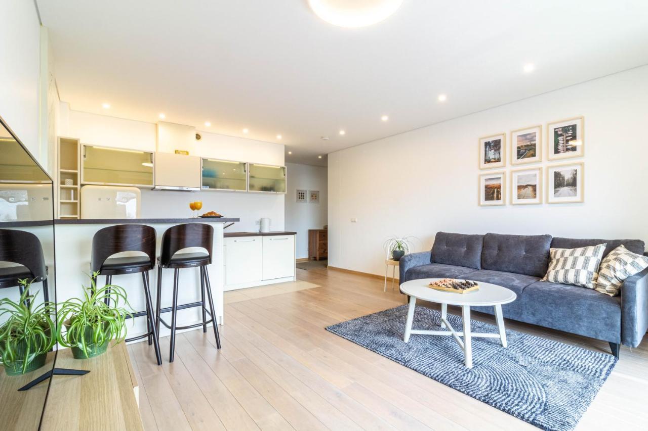 Cohost I Sunny Center Apt, Covered Parking, Balcony & Self Check-In Kaunas Ngoại thất bức ảnh