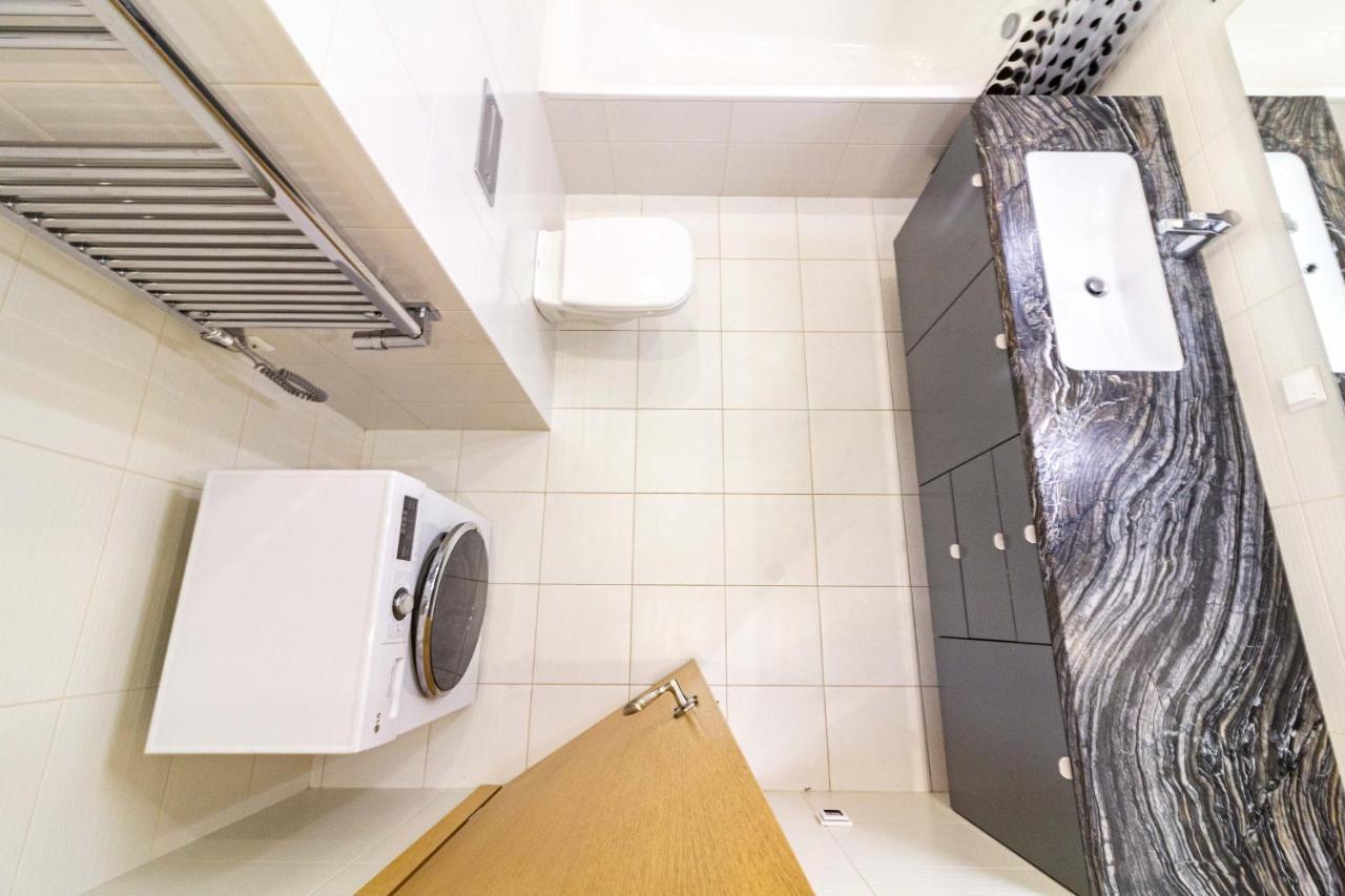 Cohost I Sunny Center Apt, Covered Parking, Balcony & Self Check-In Kaunas Ngoại thất bức ảnh