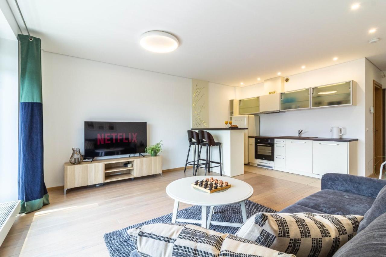 Cohost I Sunny Center Apt, Covered Parking, Balcony & Self Check-In Kaunas Ngoại thất bức ảnh